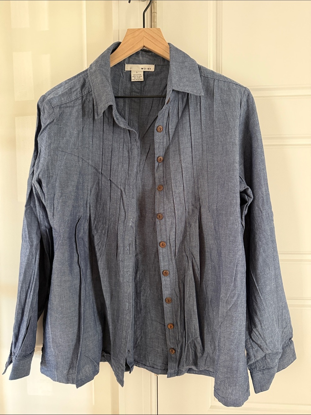 WD.NY Chambray Button-Down Shirt in Blue